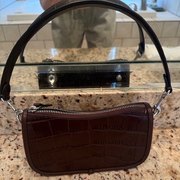 Coach Leather Swinger Bag 20 Brown - Picture 1 of 5